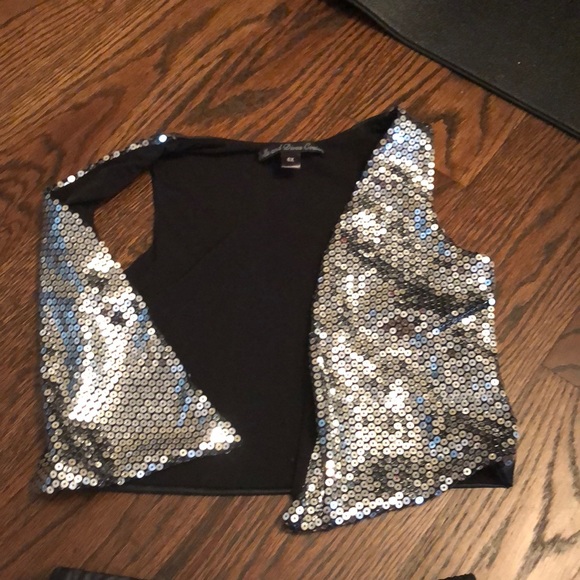 Skirt and vest set worn once - Picture 2 of 3